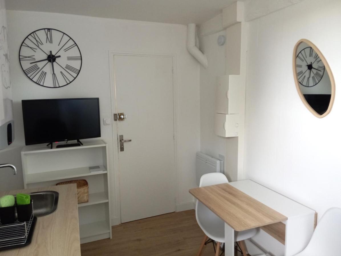 Appartement Cosy Plein Centre Conches-en-Ouche Exterior photo