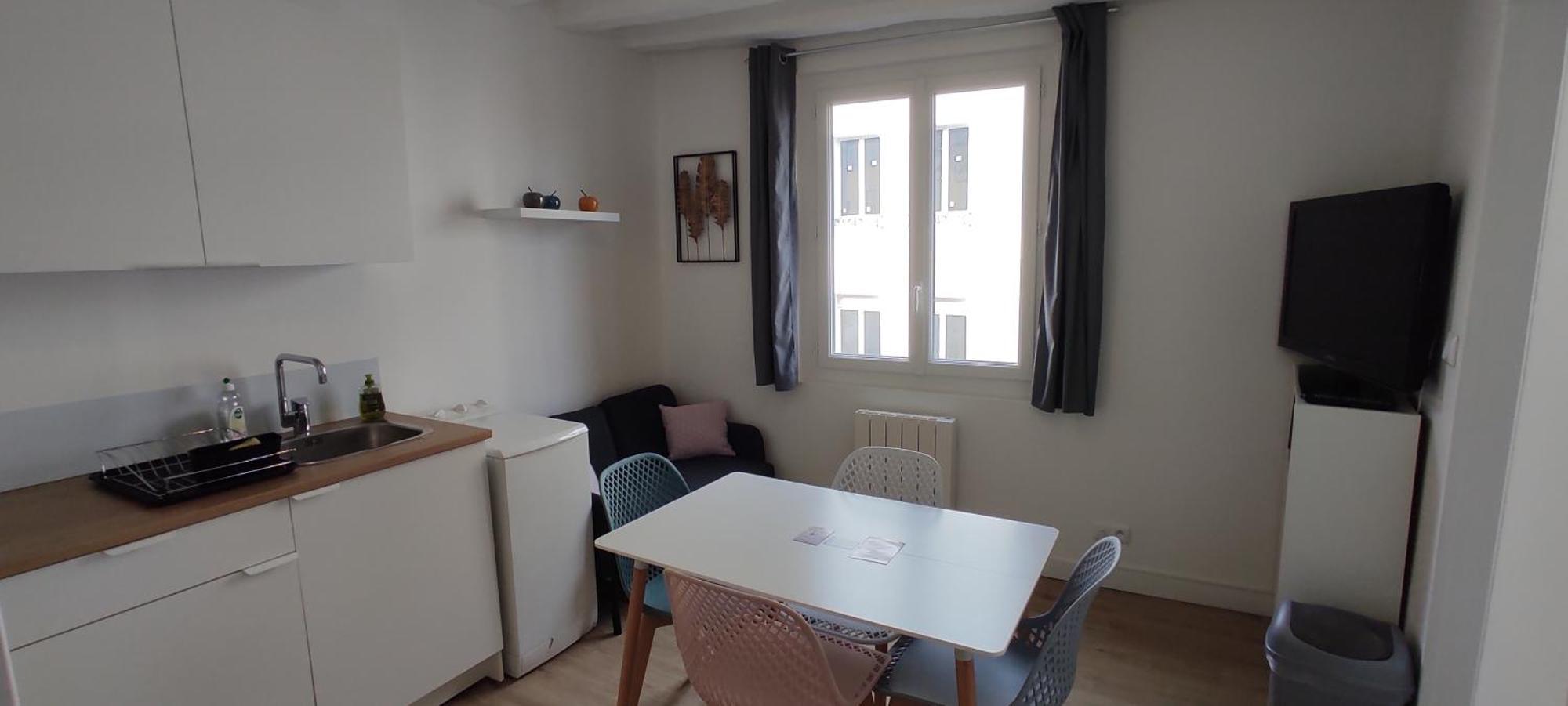 Appartement Cosy Plein Centre Conches-en-Ouche Exterior photo